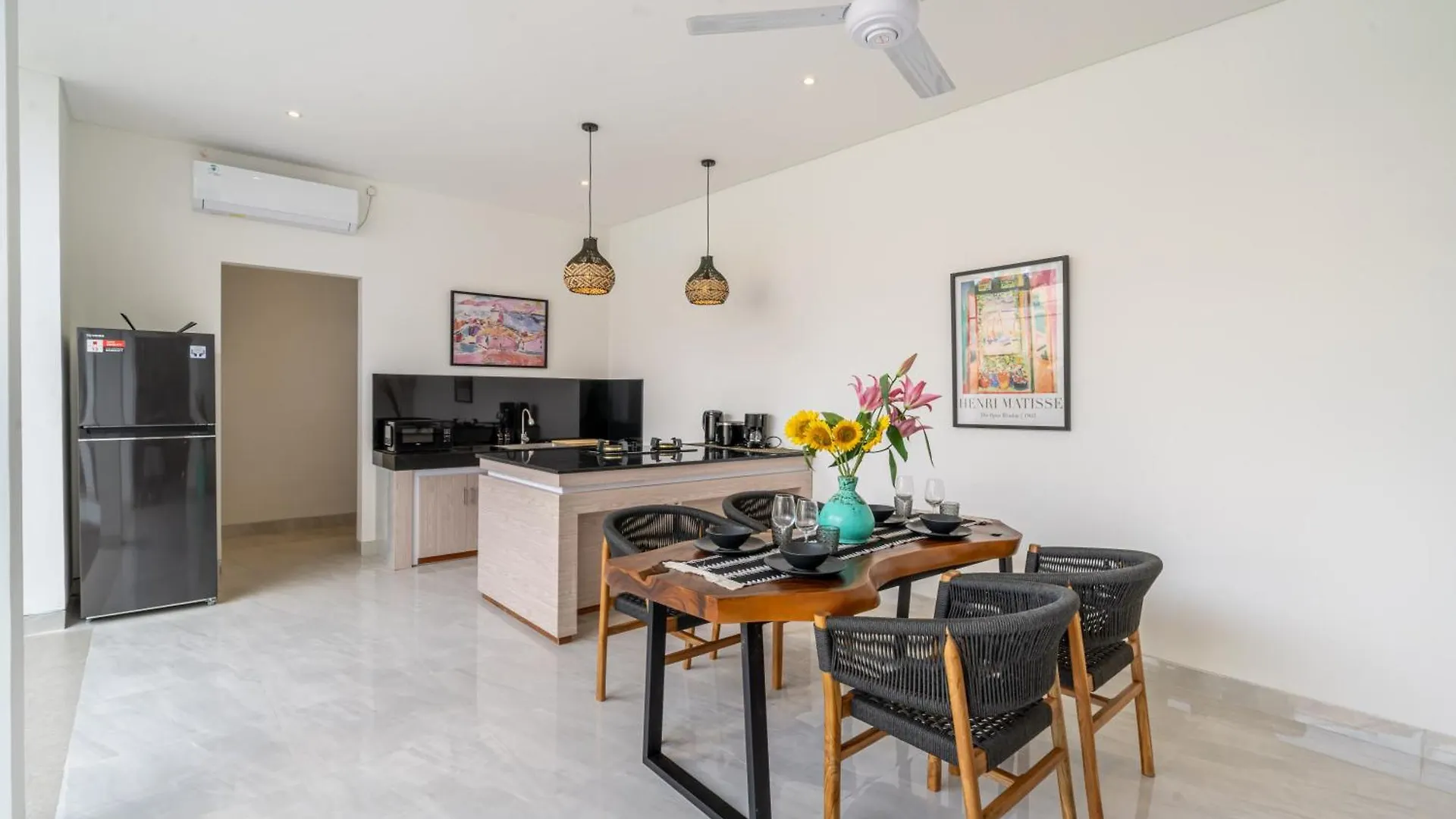 Your Tropical Hideaway - 2Br Villa With Pool Kerobokan   Kerobokan (Bali)